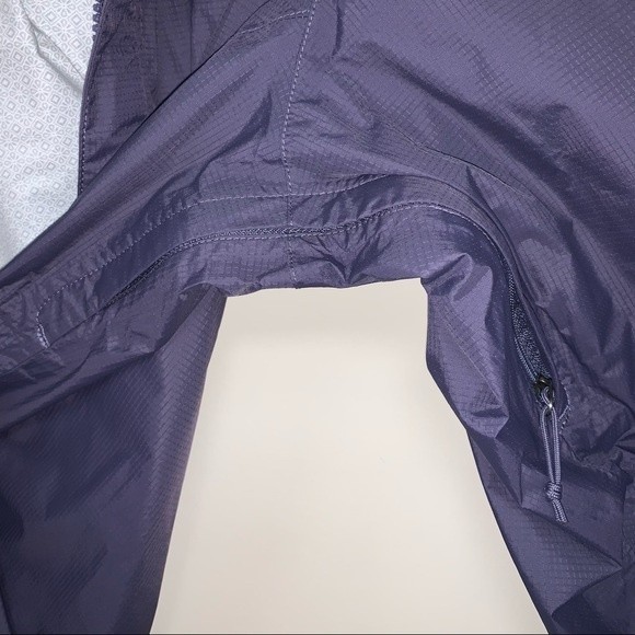 The North Face HyVent Lightweight Water-Resident Blue Hooded Fall Jacket - Picture 7 of 10